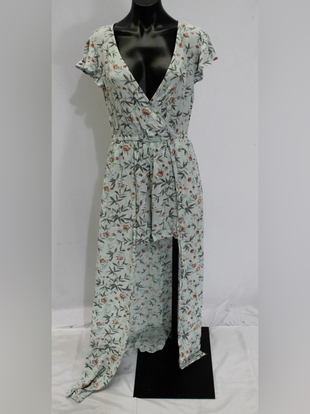 American Eagle Outfitters Light Blue Floral romper